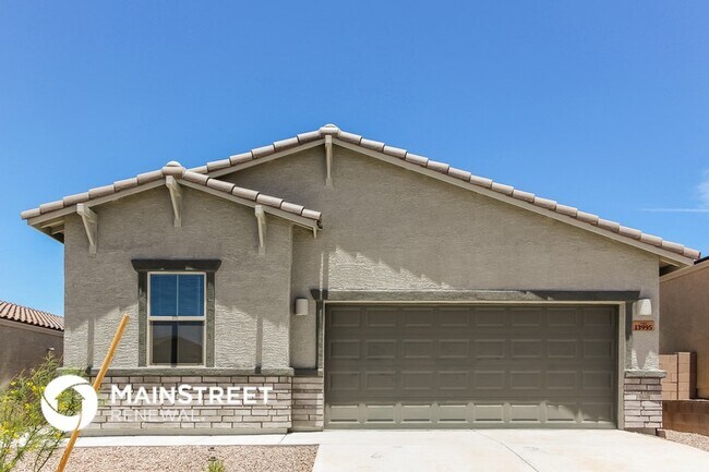 Foto del edificio - 13995 E Golden Oaks Rd