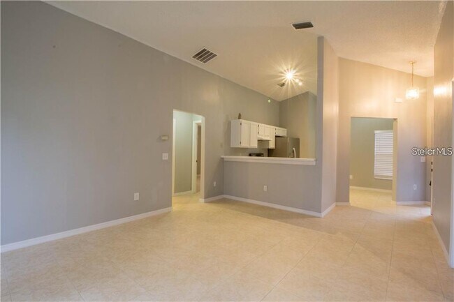 Foto del edificio - 17108 Woodcrest Way