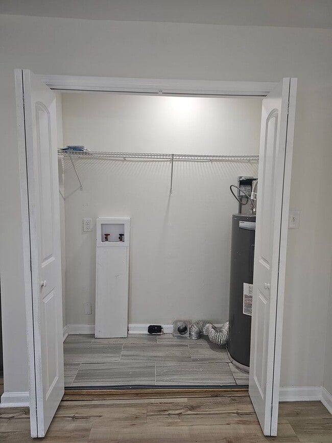 Building Photo - NEW LISTING!!!! Dont Miss Out