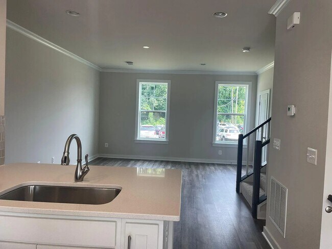 Foto del edificio - 124 Kinross Ln