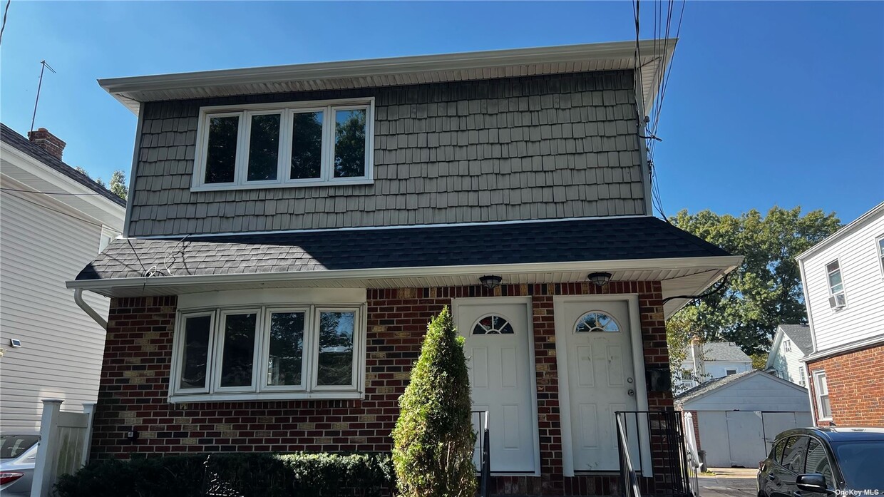 Foto principal - 110-40 175th St