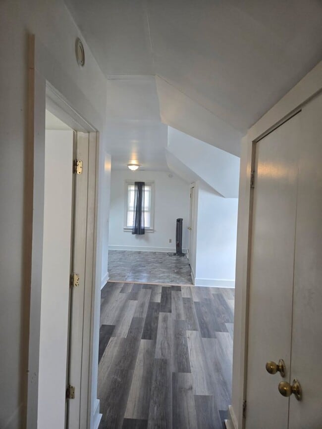 Building Photo - 3746 W 39th St