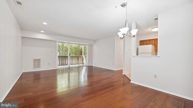 Building Photo - 1719 Aspen Dr