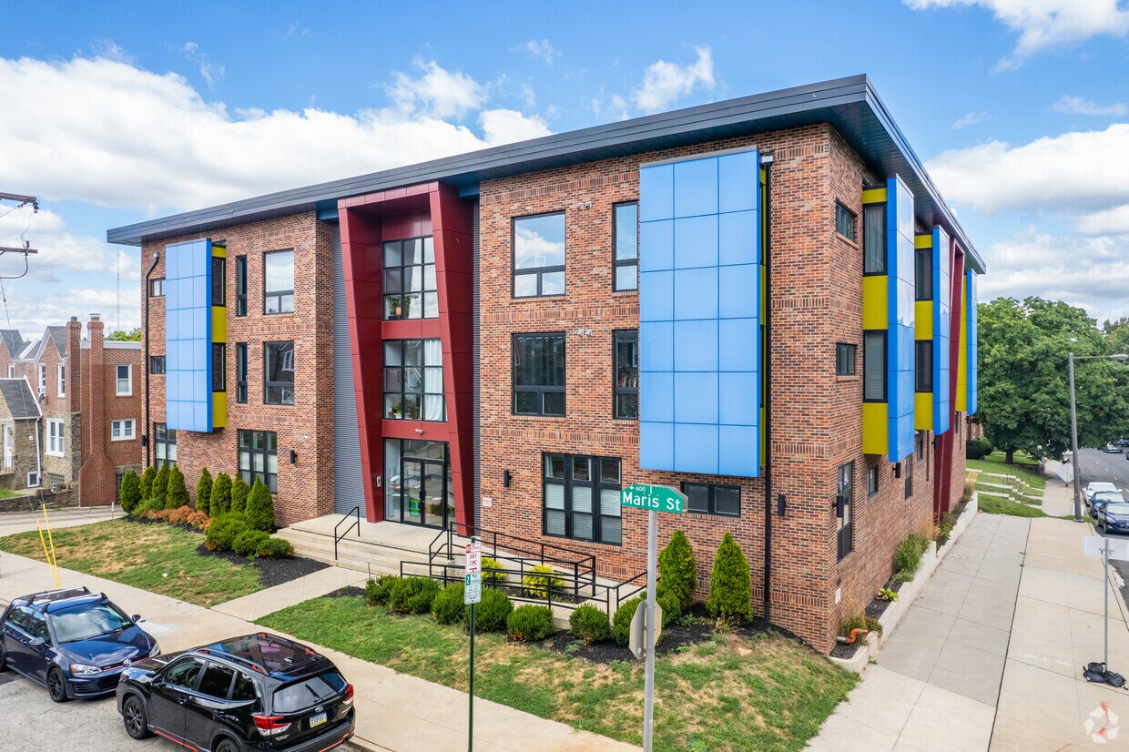 Foto principal - 5938 Henry Ave LLC