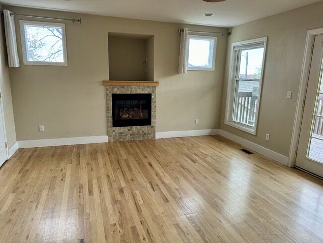 Gas Fireplace in Main Living Area - 1201 6th St