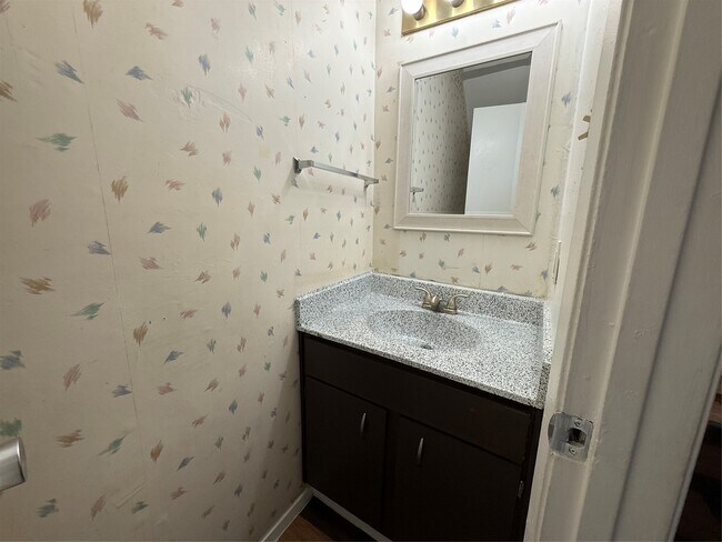 Foto del edificio - 8050 Sands Point Dr