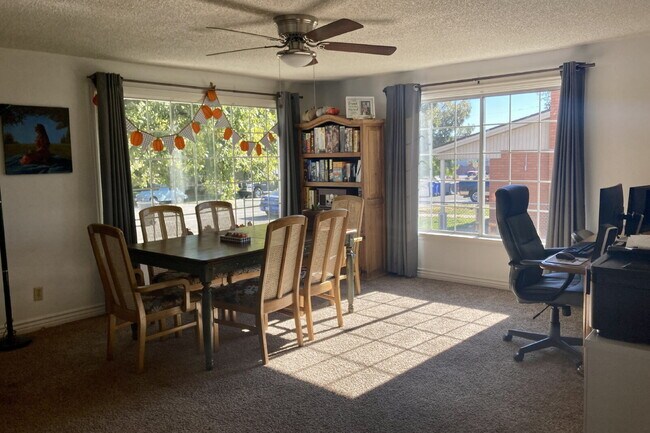Foto del edificio - "Bright and Spacious 4-Bed Townhouse in Pr...