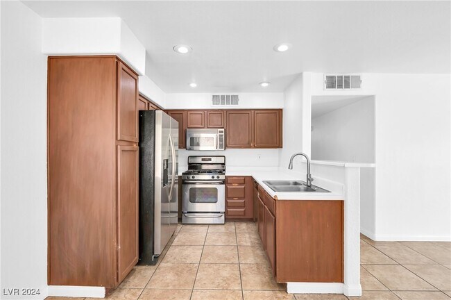 Building Photo - 3054 Tarpon