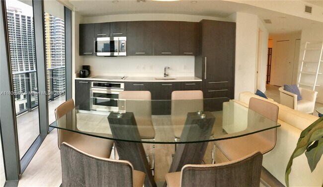 Foto del edificio - 55 SW 9th St