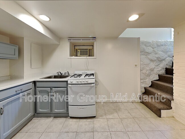 Foto del edificio - 6313 Frederick Rd