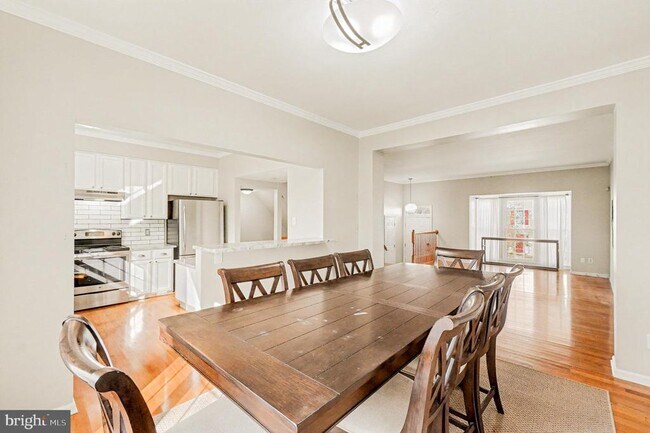 Building Photo - 107 Monet Cir