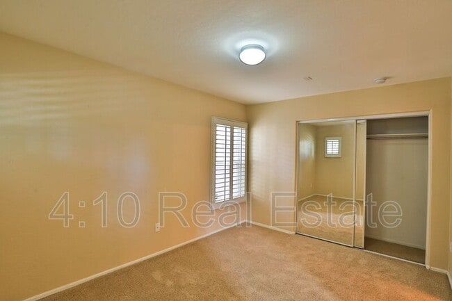 Foto del edificio - 4175 E Jasper Dr