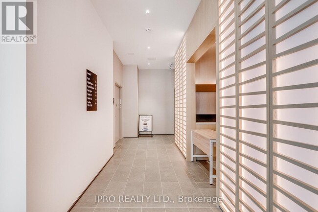 Photo du bâtiment - 770-770 Whitlock Ave