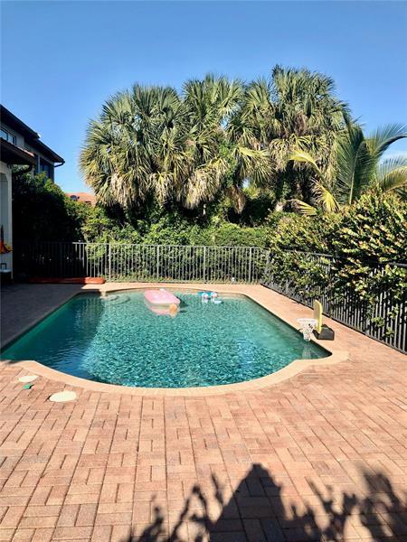 Foto principal - 12420 NW 81st St
