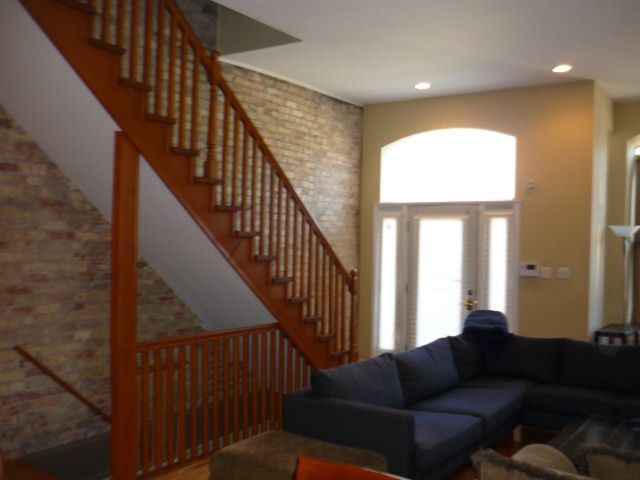 Foto del edificio - 2320 W Moffat St