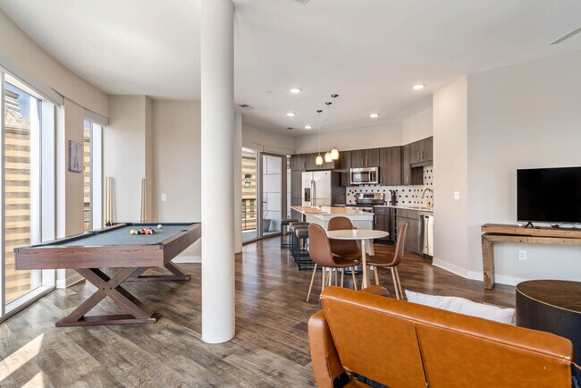 Foto del edificio - 530 Massachusetts Ave