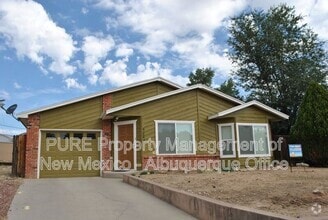Building Photo - 4224 Applewood Dr