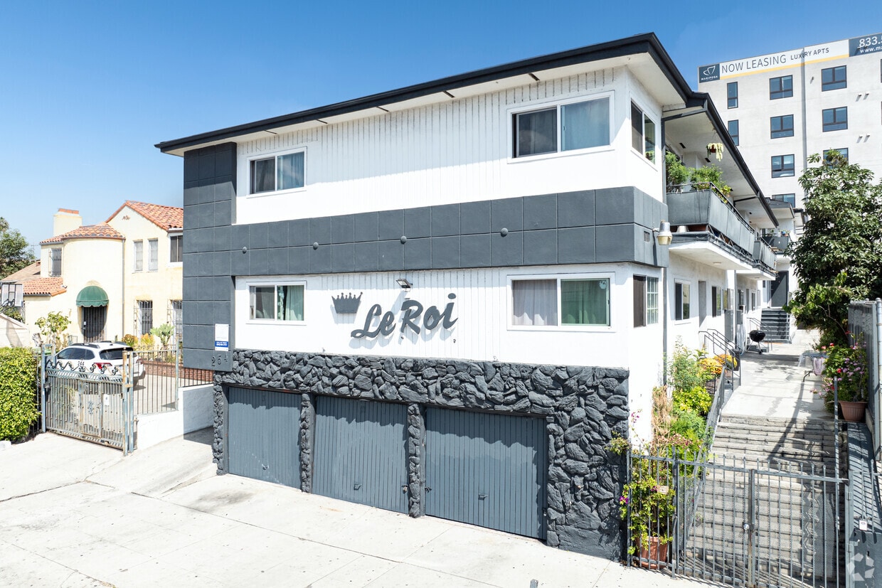 Foto principal - 254 S. Normandie Ave.