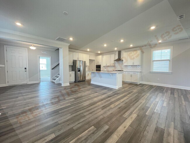 Foto del edificio - Gorgeous 4 Bedroom 3 Bath Home with Fiber ...