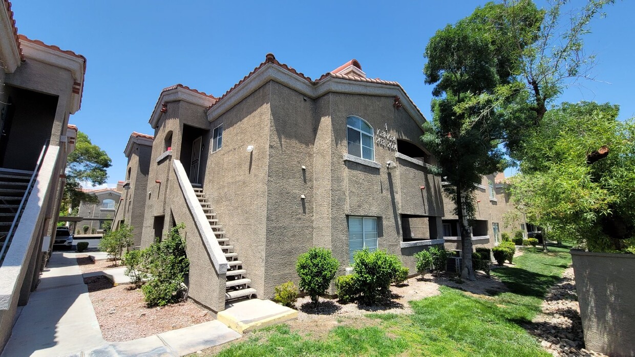 Foto principal - 5525 W Flamingo Rd