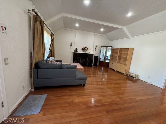 Foto del edificio - 1965 S El Molino Ave