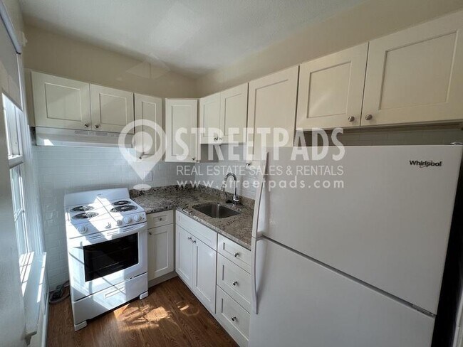 Foto del edificio - 1 bedroom in Boston MA 02130