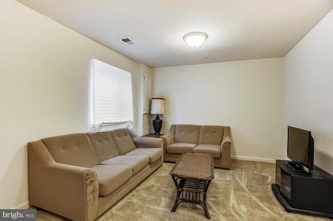 Building Photo - 612 Chance Place