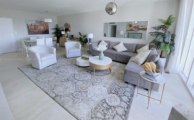 Foto del edificio - 10275 Collins Ave