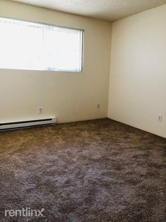 Foto principal - 13000 NW Cornell Rd