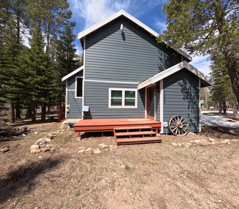 Foto principal - Private Truckee River Home