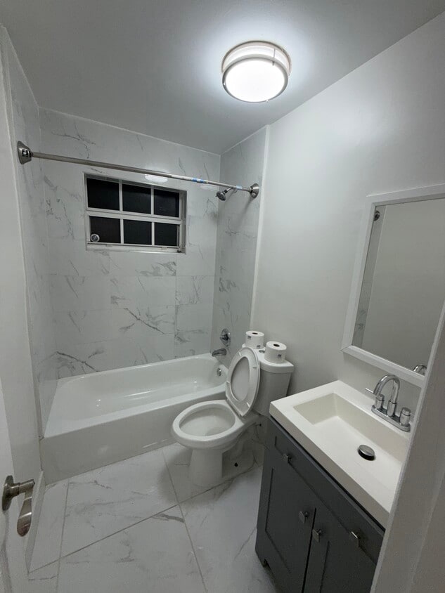 Primary Photo - 815 SW 5th Ct