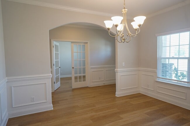 Foto del edificio - Available Now!