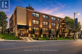 Building Photo - 2507 Eglinton Ave W