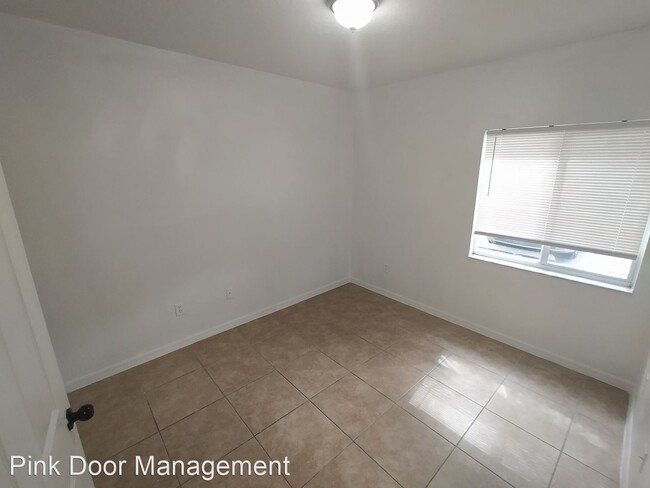 Building Photo - 533 Villa Del Sol Cir