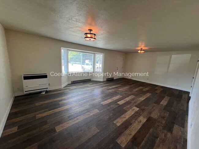 Foto del edificio - 10230 N Hillview Dr