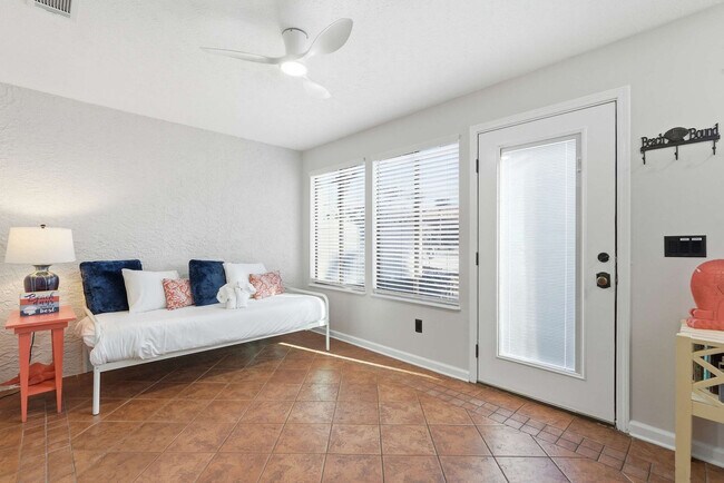 Foto del edificio - 135 Grande Island Blvd