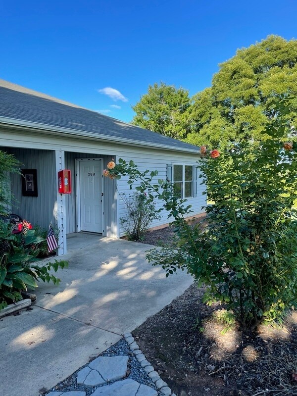 Foto principal - 518 W Main St