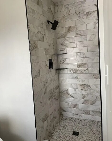 Foto del edificio - 7324 Maple Dr