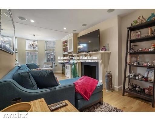 Building Photo - 1 br, 1 bath  - 294 Newbury St # 300 3a