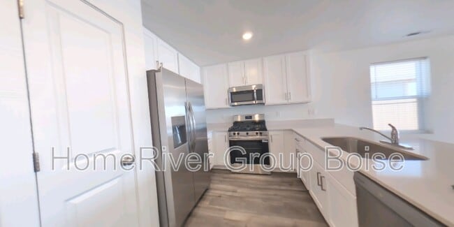 Building Photo - 20444 Owl Creek Ave