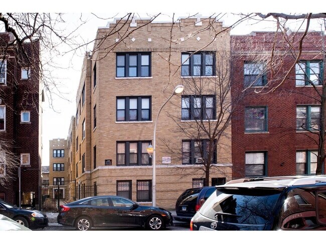 Foto del edificio - 839 W Cornelia Ave