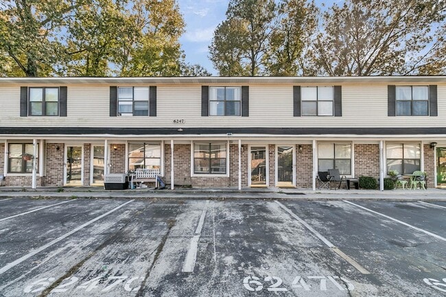 Foto del edificio - 6247 Lucille Dr