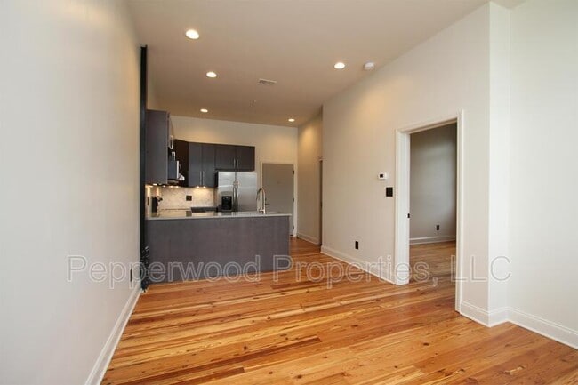 Building Photo - 149 S Daniel Morgan Ave
