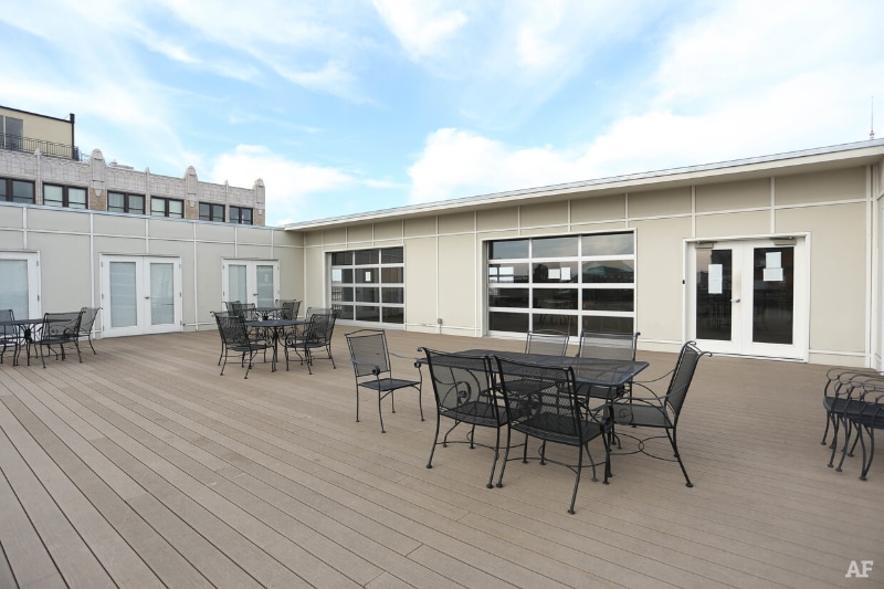 Building Photo - 1228 Lucas Ave