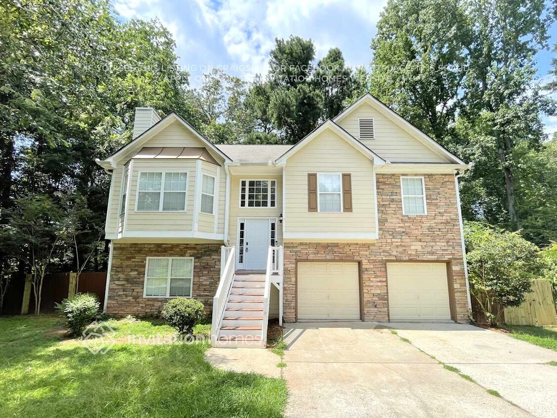Primary Photo - 2780 Douglas Ct