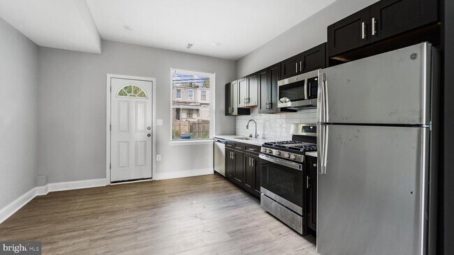 Foto del edificio - 1626 Carswell St