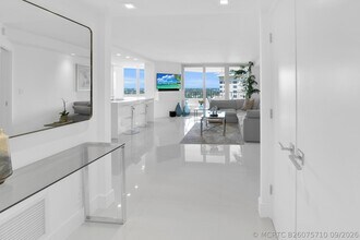 Building Photo - 550 S Ocean Blvd