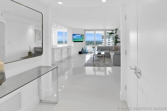 Building Photo - 550 S Ocean Blvd