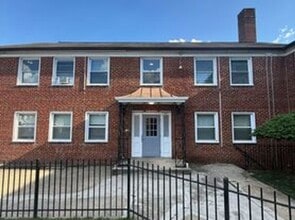 Building Photo - 2925-2929-2929 Pennsylvania Ave. SE