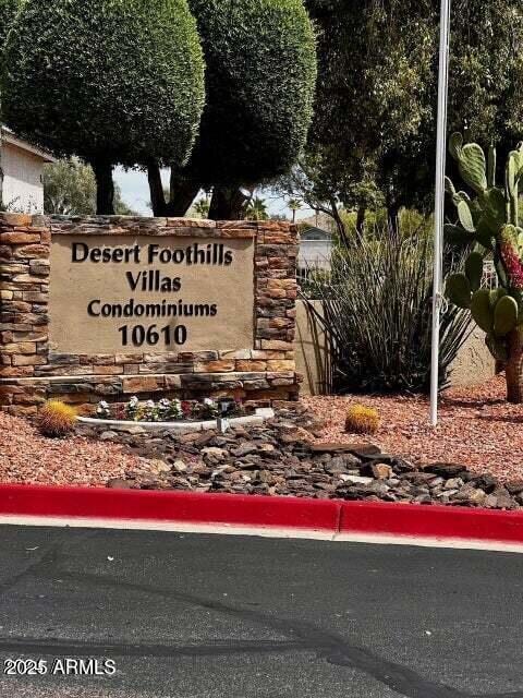 Building Photo - 10610 S 48th St